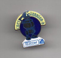 Rare Pin's CNET LANNION Côtes D'armor BRETAGNE / FRANCE-TELECOM - France Telecom