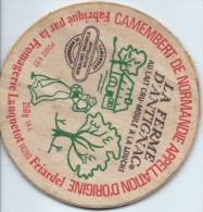 Etiquette De Fromage /Camembert/Normandie/Ferme Antignac/FromagerieLanquetot/Friardel/Calvados/ Années 1960-1970   FROM6 - Verzamelingen