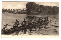 L'AVIRON - Le Huit Du Cercle De L'Aviron De Lyon Se Rend Au Départ Du Championnat De France - Ed. Les Sports Athlétiques - Rowing