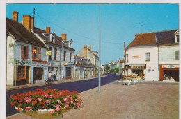 Loir  Et  Cher :  NOYERS  Sur  CHER  ;  Place   Lucien  Guerrier  1976 - Noyers Sur Cher