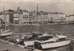 SAINT TROPEZ   VAR  83      CPSM  LEPORT ET LES QUAIS - Saint-Tropez