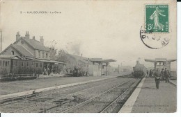 59 - HAUBOURDIN -  Belle Vue De La Gare ( Animation   ,  Train En Gare ) - Haubourdin