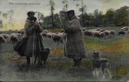 CPA Agriculture Ferme Paysans Culture La Vie Aux Champs écrite - Cultivation