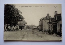 18 -THAUMIERS - La Place Côté Est - Thaumiers