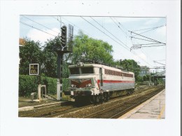 EN GARE D'AULNOYE (59) 383 LA CC 40107 MANOEUVRE ET VA SE PLACER EN TETE D'UN TRAIN PARIS NORD-BRUXELLES MIDI 07 92 - Aulnoye