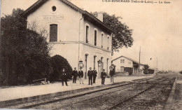 37...INDRE ET LOIRE.L ILE BOUCHARD....LA GARE - L'Île-Bouchard