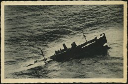 ITALIEN 1942 S/w.-Foto-Ak.: Sinkendes Frachtschiff (Luftaufklärungsfoto Italien. Luftwaffe) Mit... - Other & Unclassified