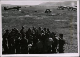 DEUTSCHES REICH 1941 (Juli) Orig. S/w.-Presse-Foto: Feldflughafen Banak , Sowjet. Tundra Mit Junkers Ju 88 (Format... - Other & Unclassified