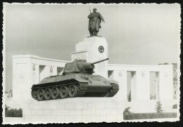 Berlin-Tiergarten 1946 (ca.) S/w.-Foto Des Sowjet. Ehrenmals (eingeweiht 11.11.1945) Mit Sowjet. Panzer T 34 ... - Other & Unclassified