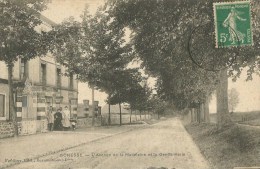 Gonesse  (95.Val D´Oise)  L'Avenue De La Madeleine Et La Gendarmerie - Gonesse
