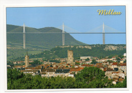 Delcampe - MILLAU--Capitale Des Grands Causses,vue Générale( Avec Viaduc Ou Pont),cpm N°12145 01042B éd APA-POUX - Millau