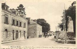 - Loire Atlantique - Ref-B581 - Nort Sur Erdre - Rue De La Paix - Monument Aux Morts - Monuments Aux Morts - - Nort Sur Erdre