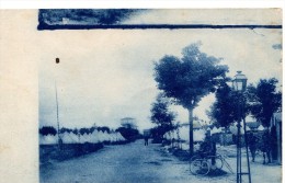 1930 - Camp De SISSONE - Entrée Du Camp - Foto's