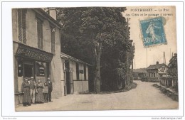 PONTHIERRY-La Rue Des Cités Et Le Passage A Niveau-belle Annimation -Super RARE-HOTEL CAFE DES CITES - Saint Fargeau Ponthierry