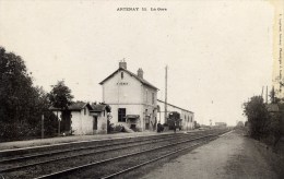 45 ARTENAY  La Gare Animée - Artenay