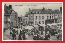 29 - LESNEVEN -- La Place Un Jour De Marché - Lesneven