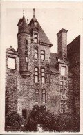 29. Chateau De Kerjean. Coté Nord Ouest. La Tourelle - Saint-Vougay