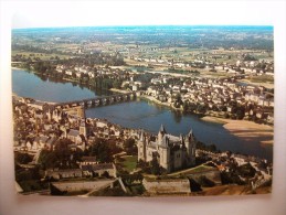 Carte Postale Saumur Vue Générale De La Ville Traversée Par La Loire,1° Plan Le Chateau (oblitérée 1982) - Saumur