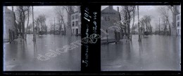 Négatif Stéréo Verre. Inondations à Bezons. Cidrerie. 1900-10. - Stereo-Photographie