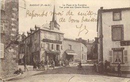 MANZAT - La Place Et La Fontaine, Vue Prise Aux Quatre Routes.(carte Vendue En L'état) - Manzat