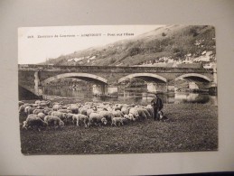 A379. CPA. 27. ACQUIGNY. Pont Sur L'Eure.  Beau Plan Animé. Non Ecrite - Acquigny