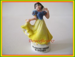 Blanche Neige Mat 2002 .. 5 Fèves ... Ref AFF : 22-2002 ...(pan 0016) - Disney