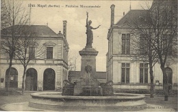 2745- MAYET - Fontaine Monumentale  - Ed. A. Delbeau - Mayet