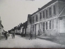 CPA 80 Somme Le Plessier-Rozainvillers Rue D'Hangrest - Other & Unclassified