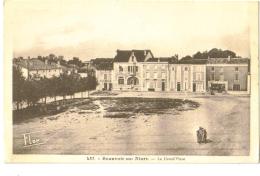 Carte Postale Ancienne "Beauvoir-sur-Niort' (79) La Grand'place - Beauvoir Sur Niort