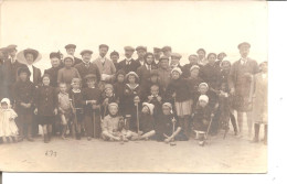 SCENE DE PLAGE  A Vos Pelles   Photo  CHAPUZOT   CAYEUX SUR MER - Juegos