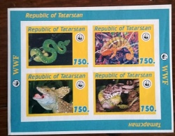 RUSSIE - Ex URSS Reptiles, Serpents, Bloc Feuillet. 4 Valeurs Emis En 1999. Neufs Sans Charniere. MNH - Serpents
