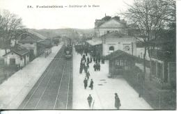 N°49111 -cpa Fontainebleau -intérieur De La Gare- - Gares - Avec Trains