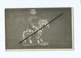 Carte Photo  -   Enfant Sur Un Cheval à Roulettes - Games & Toys