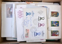 FDC-k, Levelek Kartondobozban / Lot Of  Covers And FDCs, In A Box - Other & Unclassified