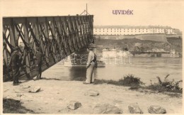 T2 1941 Újvidék Pétervárad, Lerombolt Híd Katonákkal / Damaged Bridge,... - Non Classificati