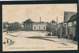 SAINTE GENEVIEVE - La Place De La Mairie - Sainte-Geneviève