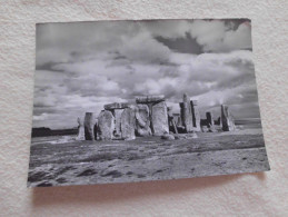 VIEW FROM WEST - Stonehenge