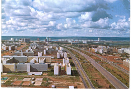 Amérique - Brésil - Brasilia - Eixo Rodoviaro Com Blocas Residenciais - Brasilia