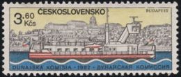Delcampe - Czechoslovakia / Stamps (1982) 2552: The Danube River - Pusher Craft (City Budapest); Painter: Josef Balaz - Briefmarken