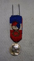 MEDAILLE D'HONNEUR DU TRAVAIL GRAND-OR GRAVEUR Mattéi 1884 / 1934 BE PROPRE - Francia