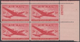 !a! USA Sc# C032 MNH PLATEBLOCK (UR/23492/b) - DC-4 Skymaster - 2b. 1941-1960 Ongebruikt