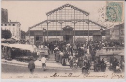 NIORT (79) Les Halle ( (Très Animée ) - Niort