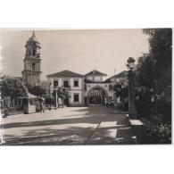 JNTP7781-LFTD3991.Tarjeta Postal De JAEN.Edificios,arboles,torre De Iglesia Y PLAZA DE ESPAÑA En JAEN - Jaén