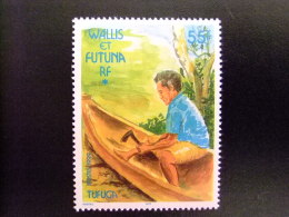 WALLIS Y FUTUNA WALLIS Et FUTUNA 1999 Petit Bateau Homme Construisant Une Pirogue Yvert & Tellier Nº 533 ** MNH - Unused Stamps