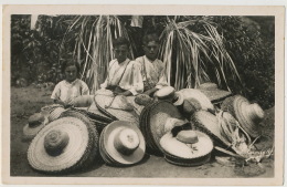 St Barthelemy Guadeloupe Chapellerie Locale Local Hat Making Edit Candalen - Autres & Non Classés