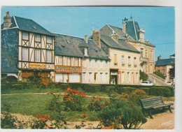 CPM ROUTOT (Eure) - Place De La Halle - Routot