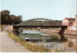 SAMBREVILLE - AUVELAIS (5060) : PONT SUR LA SAMBRE. CPSM. - Sambreville