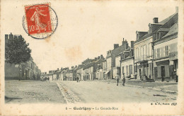 Delcampe - Dép 58 - Guerigny - La Grande Rue - état - Guerigny