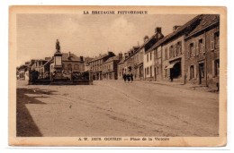 CPA - GOURIN - PLACE DE LA VICTOIRE - LA BRETAGNE PITTORESQUE - Sépia - Vernis - Vers 1930 - - Gourin