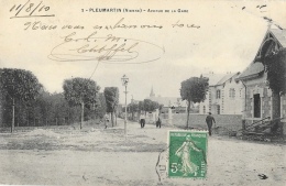 Pleumartin (Vienne) - Avenue De La Gare - Carte N°2 - Pleumartin